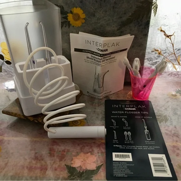 (NEW) Interplak Water Flossing System + 5 Flossing Tips